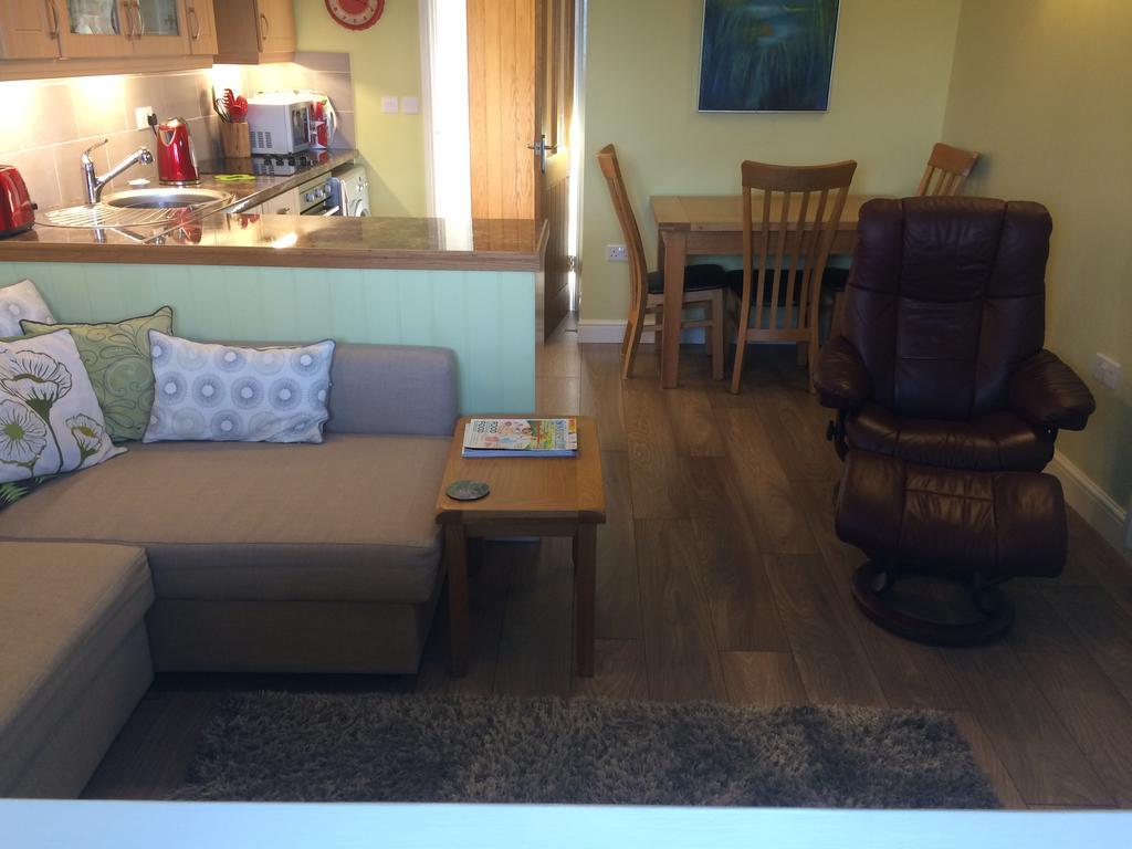 Hector'S Barn Apartments At Rosewood House 톤턴 외부 사진