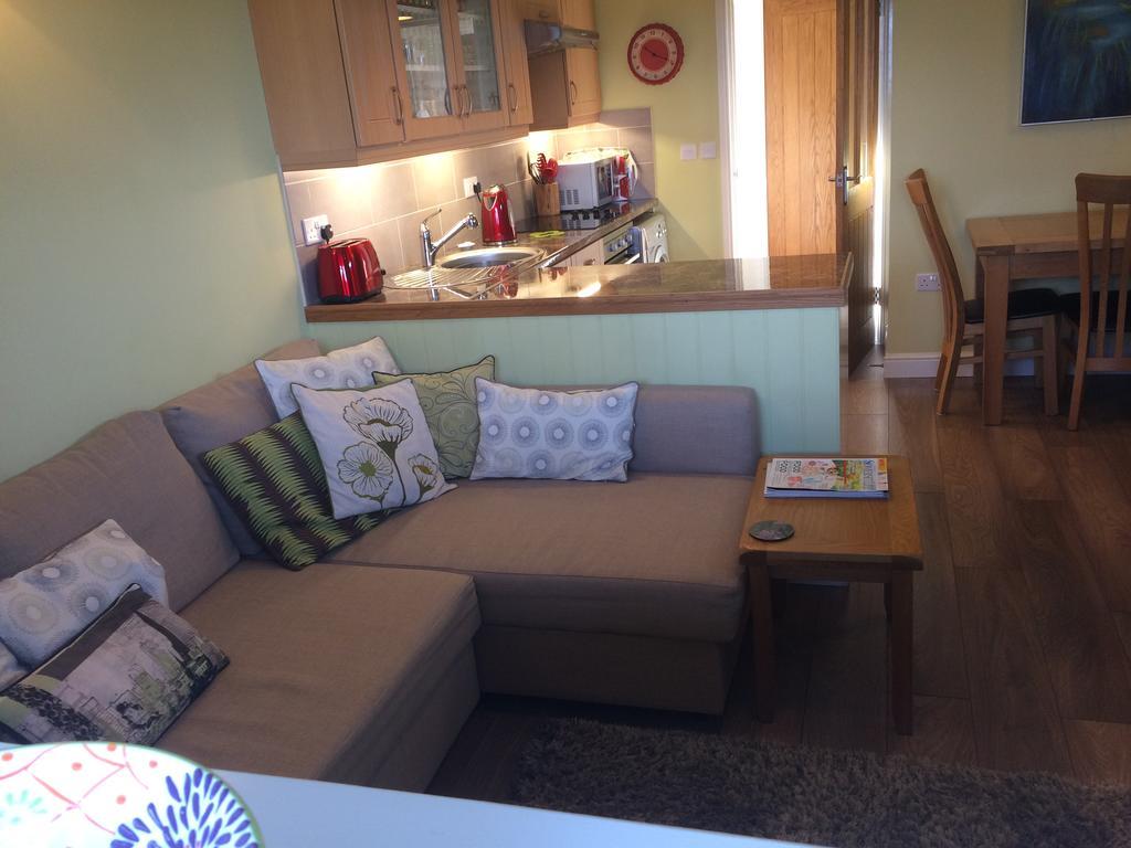 Hector'S Barn Apartments At Rosewood House 톤턴 외부 사진